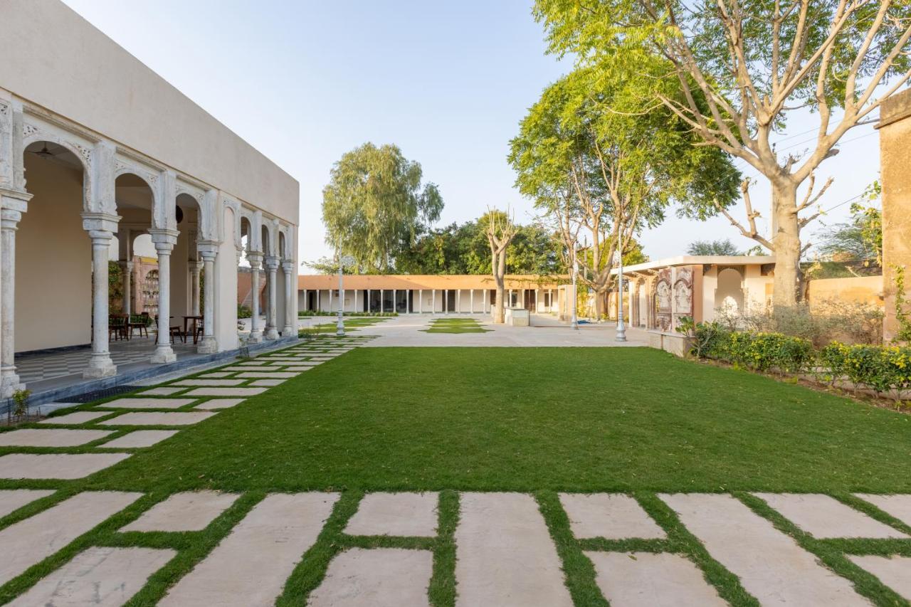 Vivaana Culture Hotel Mandāwa Exteriör bild