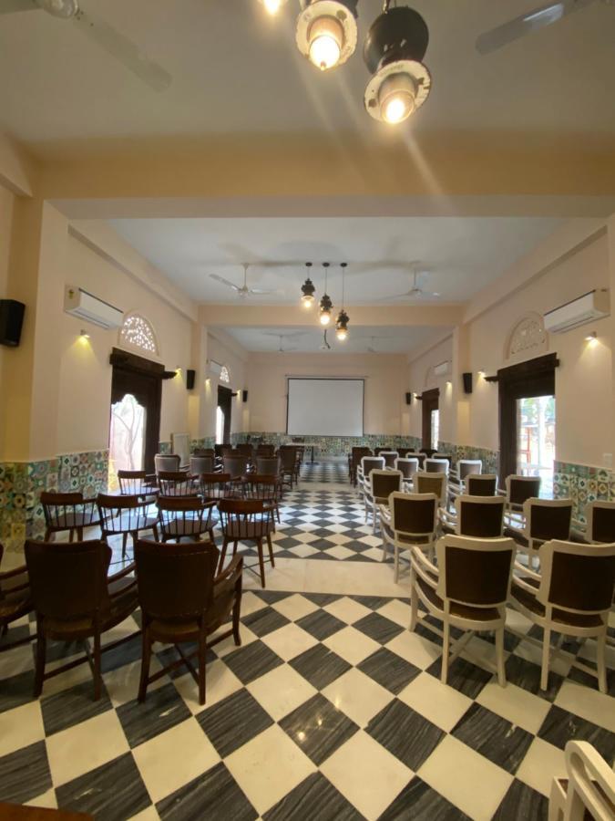 Vivaana Culture Hotel Mandāwa Exteriör bild