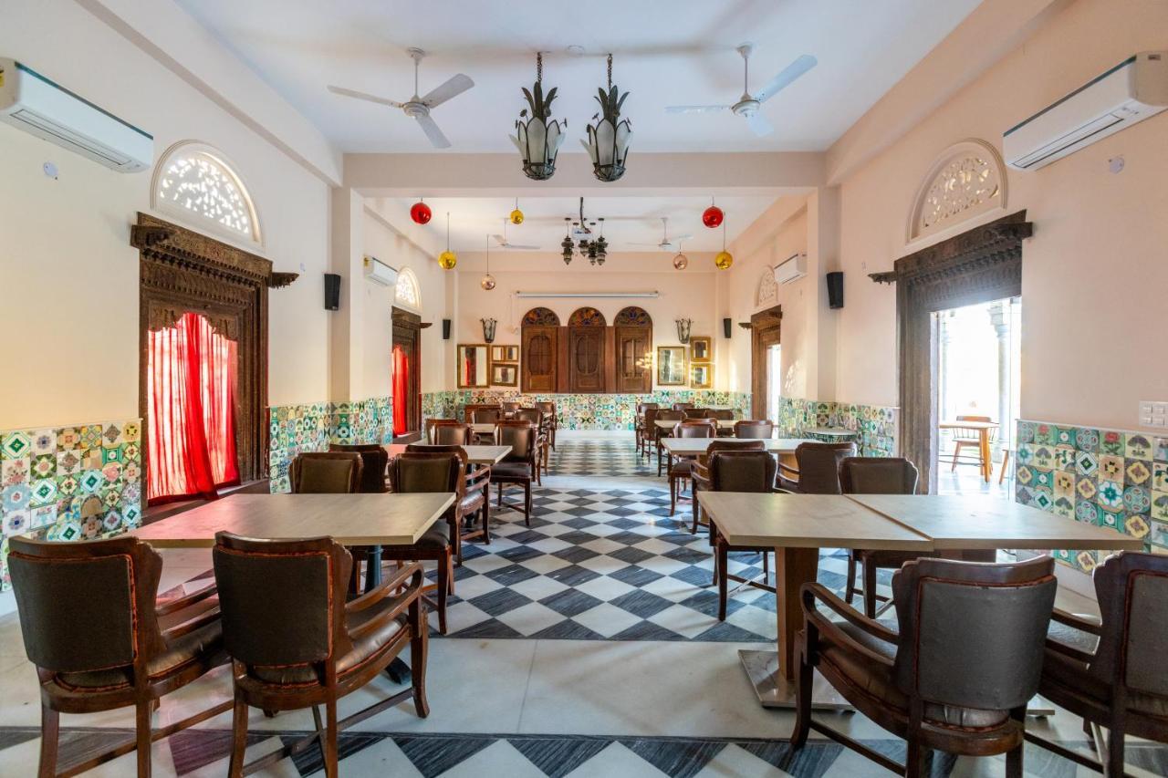 Vivaana Culture Hotel Mandāwa Exteriör bild