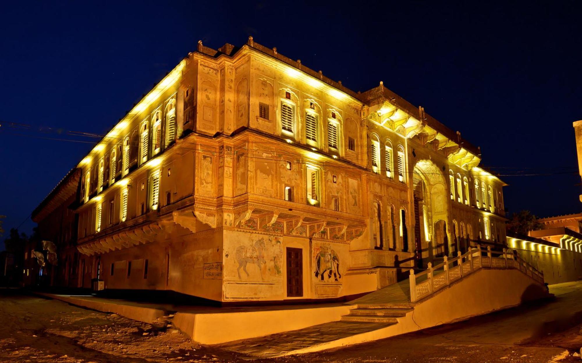 Vivaana Culture Hotel Mandāwa Exteriör bild