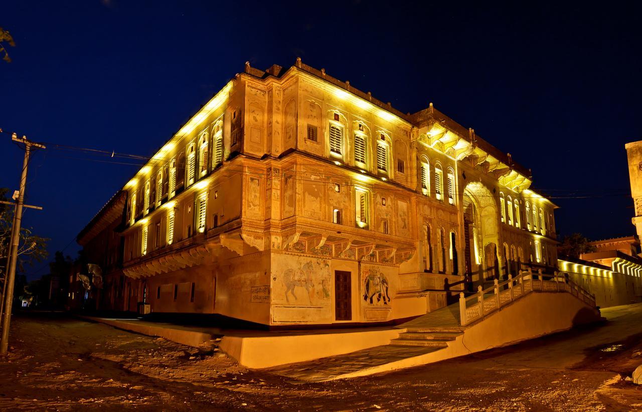 Vivaana Culture Hotel Mandāwa Exteriör bild