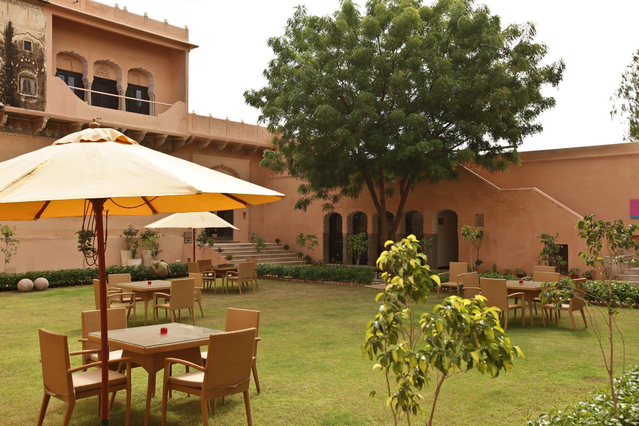 Vivaana Culture Hotel Mandāwa Exteriör bild
