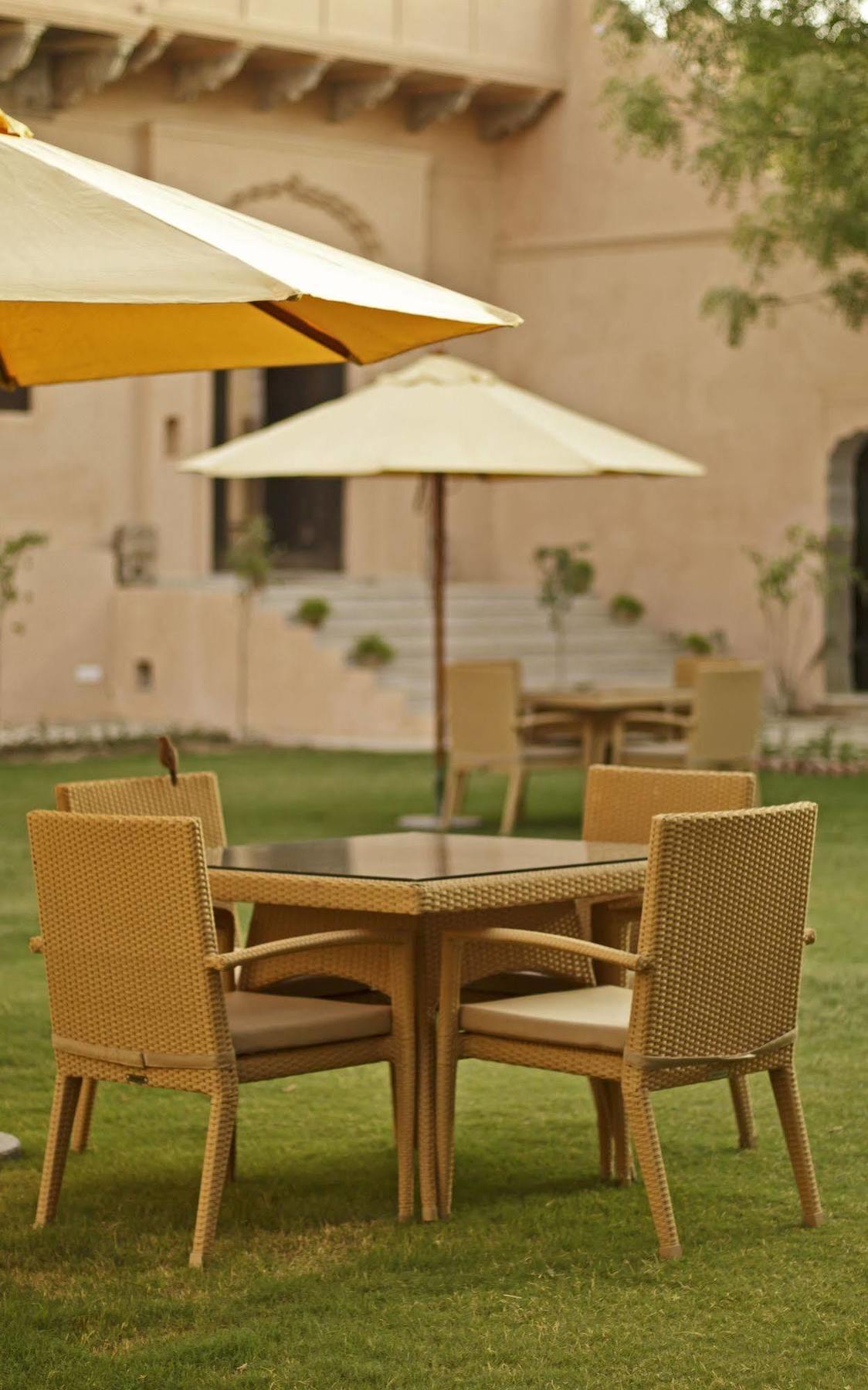 Vivaana Culture Hotel Mandāwa Exteriör bild